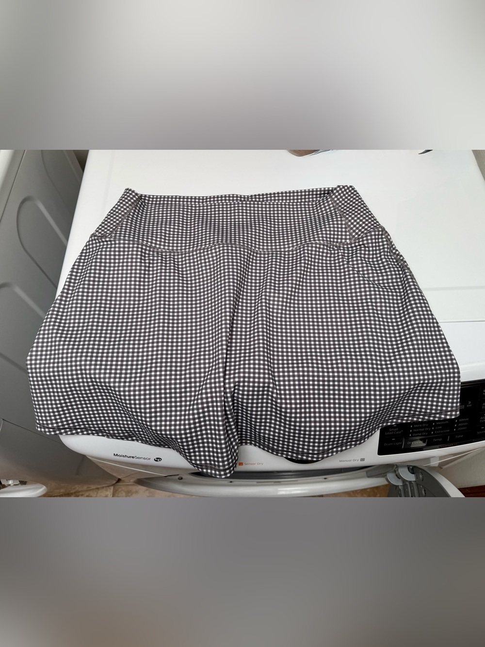 Vuori Black and White Gingham Women’s Skort - Picture 5 of 6